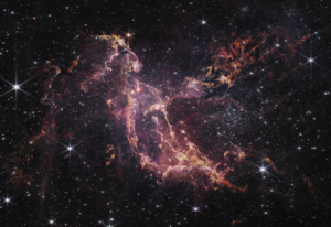 Aglomerado de estrelas capturado pelo James Webb lança luz sobre estágios iniciais do universo