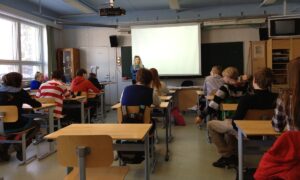 Finlândia inclui disciplina de “combate à desinformação” nas escolas