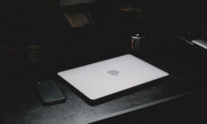 Fim de uma era: Apple deve encerrar suporte ao MacBook original