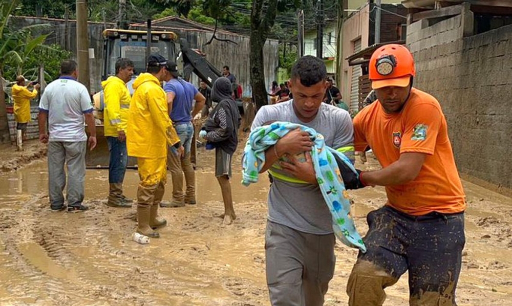 Defesa Civil atuando no desastre de São Sebastião