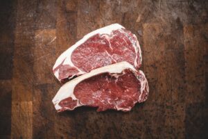 Carne representa 86% da pegada de carbono na dieta dos brasileiros
