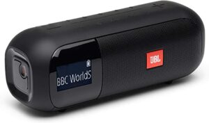 Caixa de som JBL com rádio em oferta na Amazon