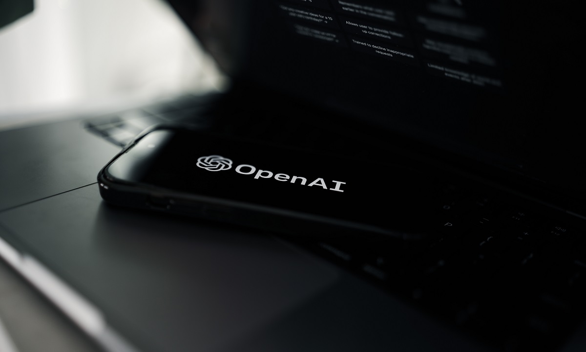 Conheça o API Whisper, robô da OpenAI que transcreve áudios em tempo real
