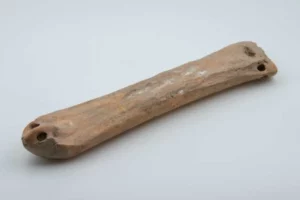 Veja este esqui chinês de 3500 anos feito de osso
