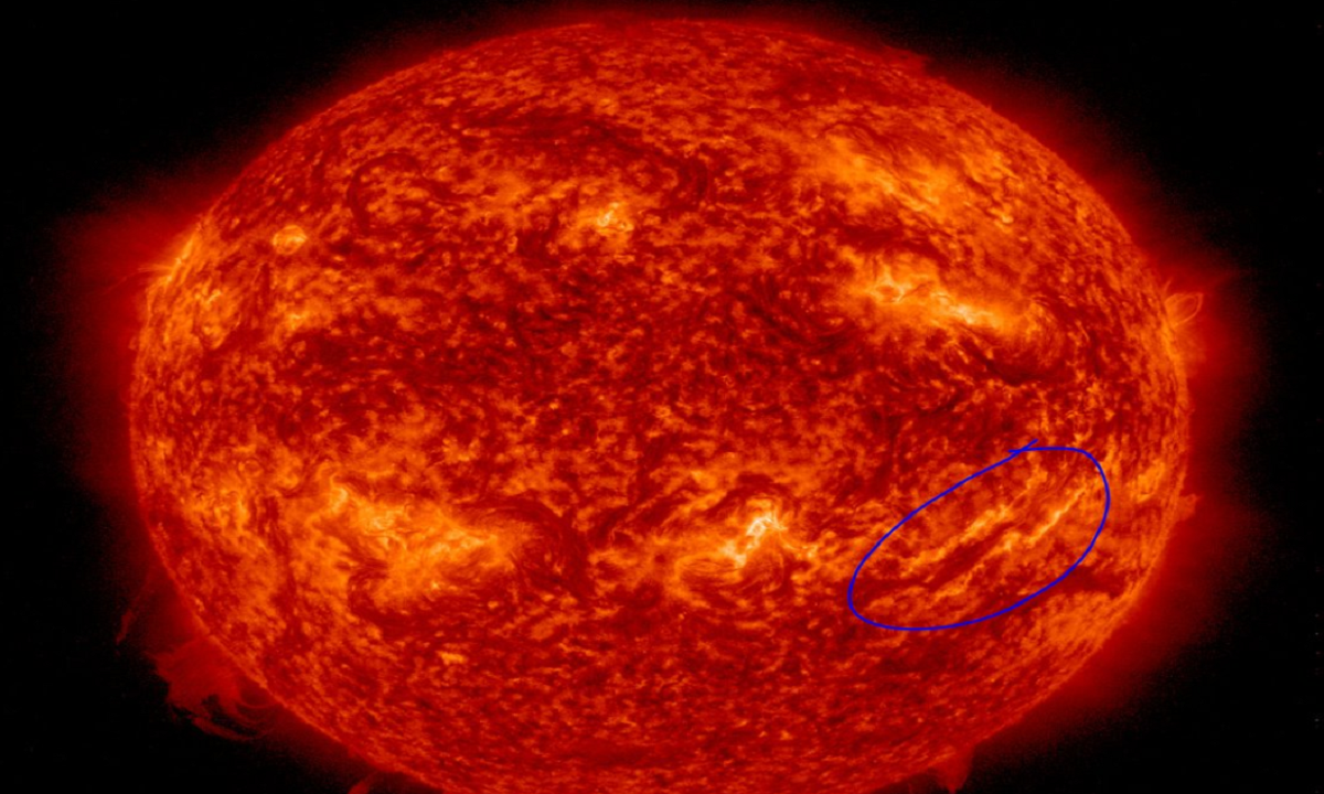 Explosão rara no Sol respinga massa coronal na Terra; entenda