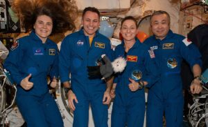Astronautas da missão Crew-5 retornam à Terra; assista ao vivo