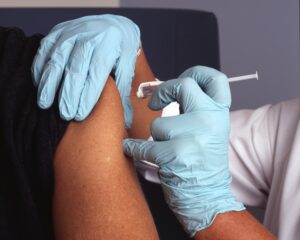 Vacinação contra a varíola dos macacos é esperada em março