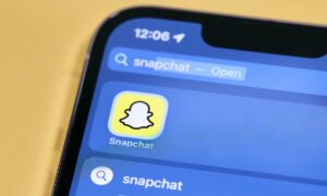 Snapchat disponibiliza chatbot de IA para todos os usuários