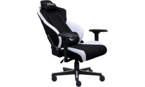 Esta cadeira gamer tem apoio de braço 4D e está R$ 600 mais barata