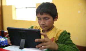 Nº de pessoas sem internet na América Latina equivale à população da Tailândia