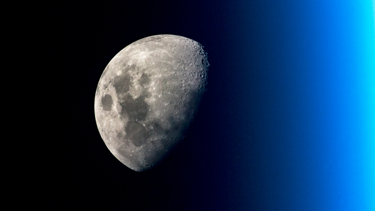 La Luna giró hace miles de millones de años, revelan los científicos
