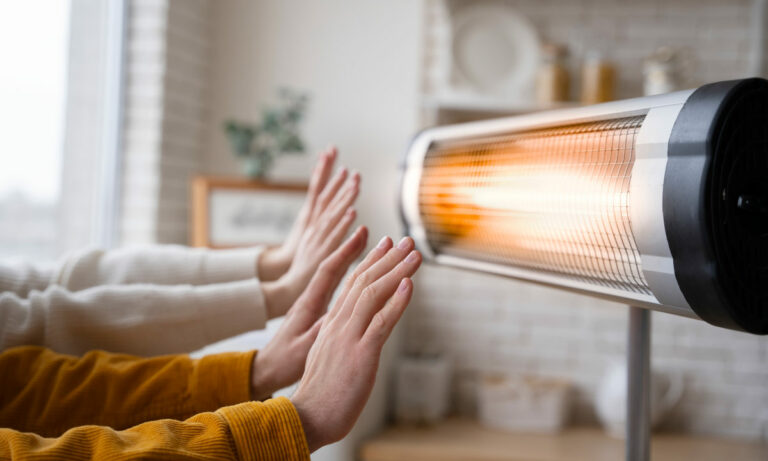 5 dicas para se aquecer no inverno e economizar na conta de luz