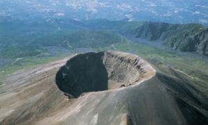 Adormecido há 500 anos, supervulcão italiano se aproxima de grande erupção