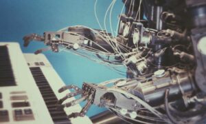 robô tocando piano