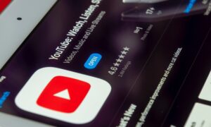 YouTube testa ferramenta que dubla vídeos automaticamente usando IA