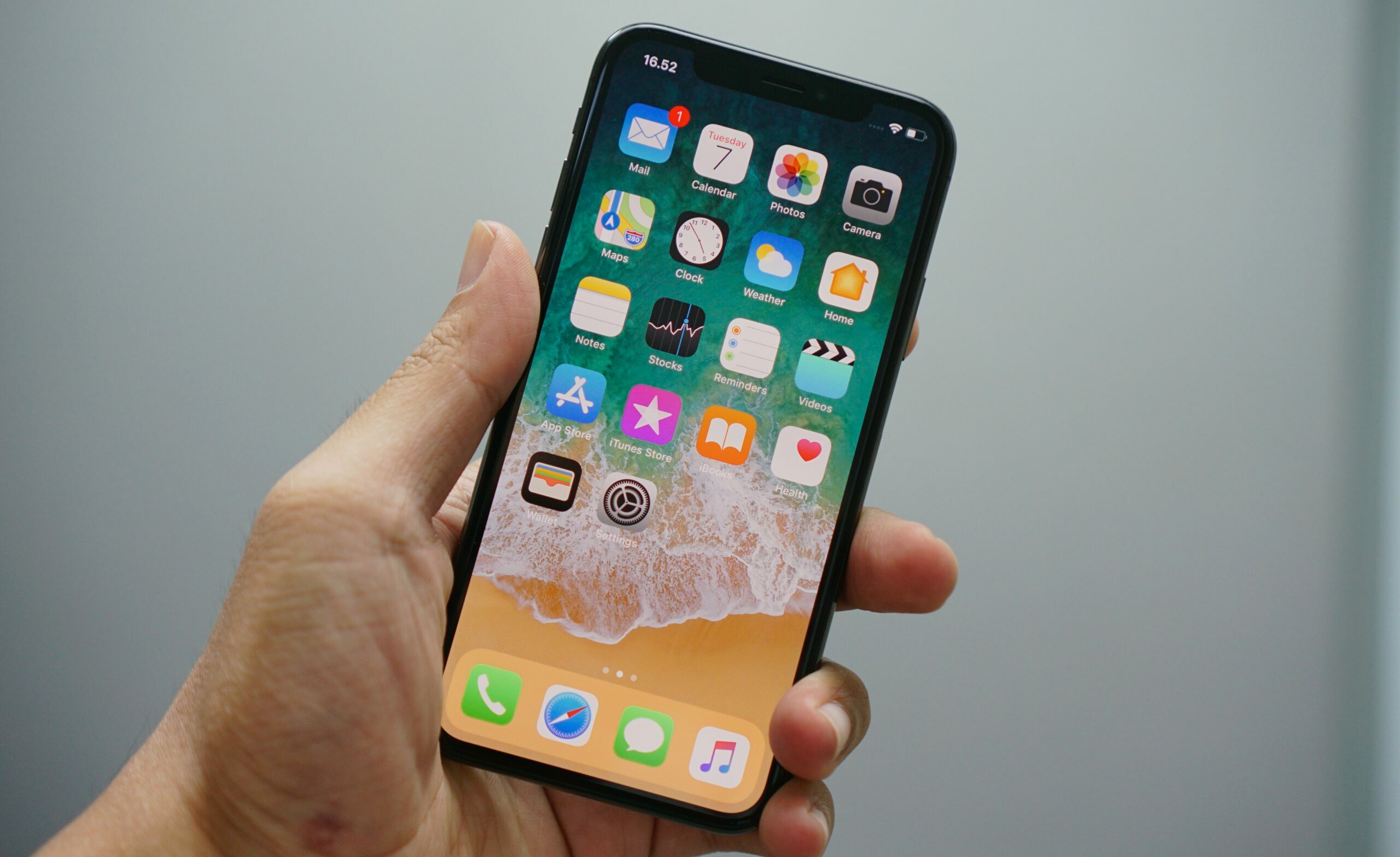 Apple faz "feng shui" de botões no novo iOS 17; veja como fica