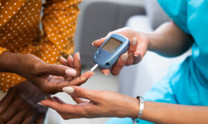 Mortes por diabetes são mais prováveis em municípios com concentração de renda e vulnerabilidade social