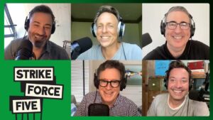 Os principais apresentadores de talk shows americanos lançam podcast no Spotify para ajudar os roteiristas em greve