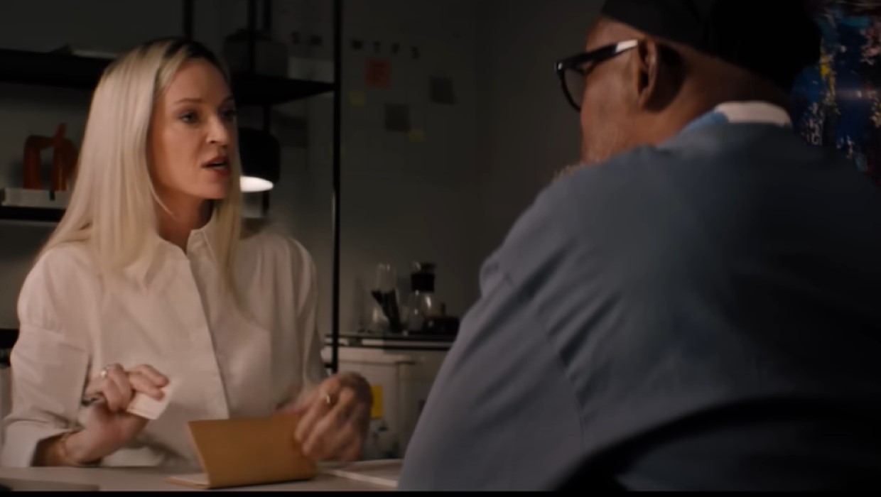 Uma Thurman e Samuel L. Jackson em cena do filme "The Kill Room"