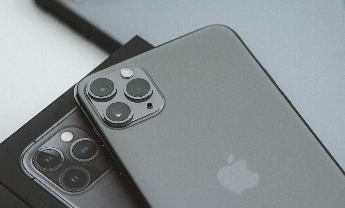 Apple reduz preço de aparelhos após lançamento do iPhone 15