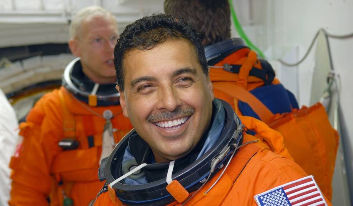 astronauta jose hernandez nasa