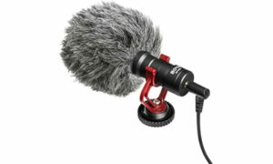 Microfone condensador com mais de R$ 400 de desconto