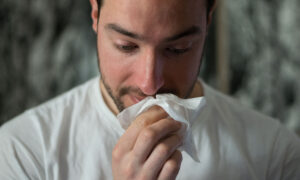 Gripe longa: sintomas prolongados existem para além da Covid-19, diz estudo
