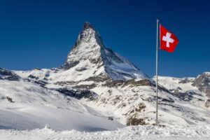 Aquecimento global faz derreter “cemitério de gelo” na Suíça