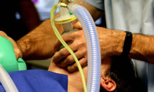 Óxido nítrico pode beneficiar pacientes com insuficiência respiratória por Covid-19, diz estudo