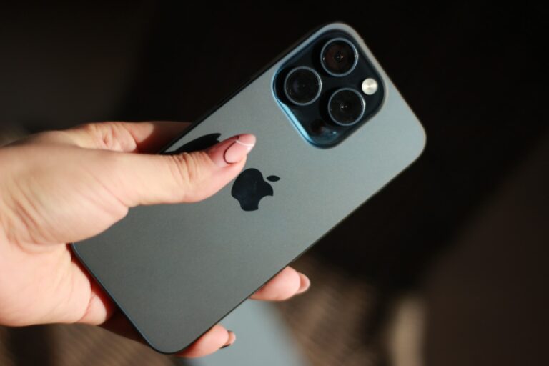 Apple atualiza iOS 17 para corrigir superaquecimento do iPhone 15 Pro