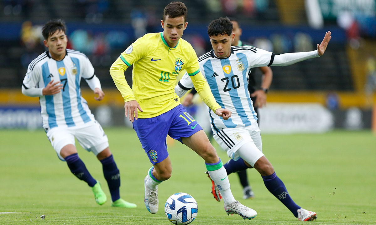 Brasil x Argentina: onde assistir ao vivo e o horário do jogo hoje (24/11)  pela Copa do Mundo Sub-17, Futebol