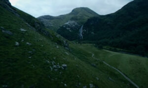 Voe pelas paisagens da Escócia neste vídeo gravado no DJI Avata