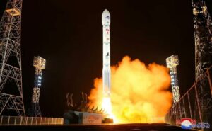 Coreia do Norte diz ter colocado satélite espião em órbita