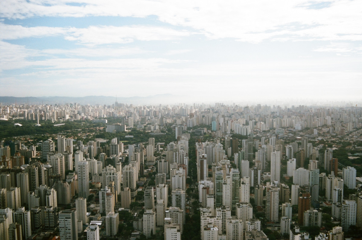 Mesmo no auge da pandemia, concentração de poluentes na atmosfera paulistana ultrapassou limite ideal