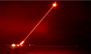 Arma a laser britânica atinge drone