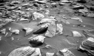 Curiosity encontra símbolo de "Star Trek" em Marte