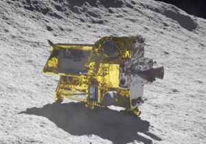Japão confirma pouso histórico, mas sonda SLIM enfrenta problemas na Lua