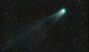 NASA capta momento que “Cometa do Diabo” se aproxima do Sol; veja