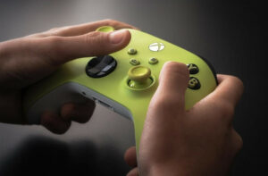 Baixou 30% na Amazon: aproveite a oferta do controle Xbox verde