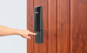 Oferta: sua casa mais segura com esta fechadura digital campeã de vendas