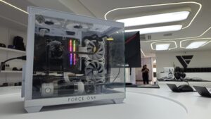 Force One inaugura loja de produtos gamer em Santos (SP)