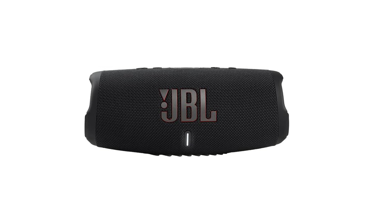 Chegou a hora de você ter a JBL Charge 5 para animar o seu dia