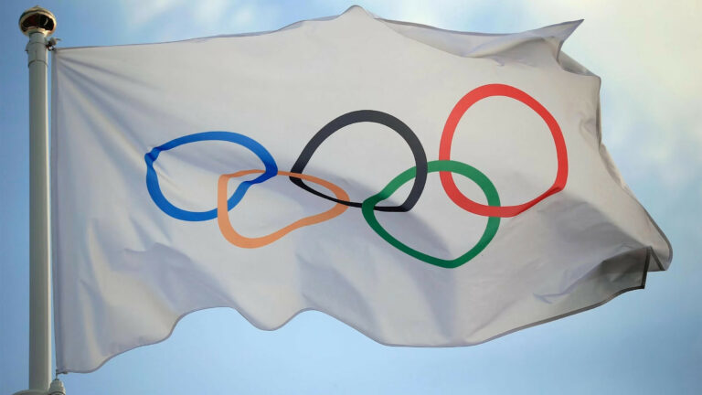 Quando surgiram e qual é o significado dos anéis olímpicos?