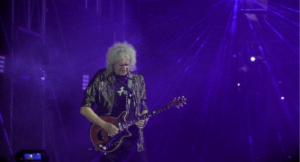 Brian May em apresentação no festival Starmus