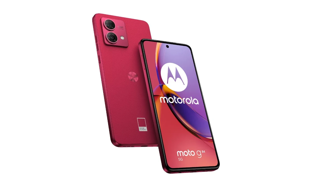 Tenha 21% de desconto no Motorola Moto G84 5G que faz selfie em 16MP