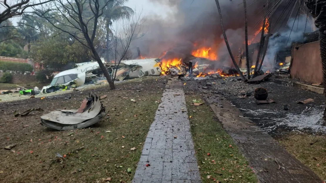 Avião caiu em condomínio em vinhedo