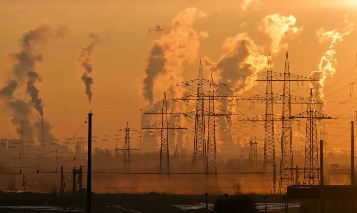 Nova análise revela recordes negativos em sinais vitais da Terra, indicando um possível colapso climático