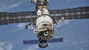 EUA e Rússia divergem sobre risco de vazamento de ar da ISS, segundo novo relatório da NASA