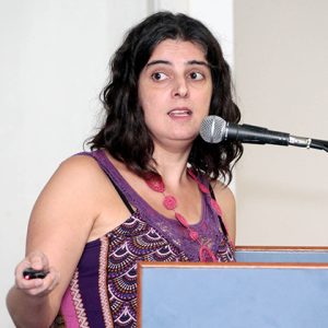 A física e professora da USP Luciana Rizzo - Foto: Marcos Santos / USP Imagens