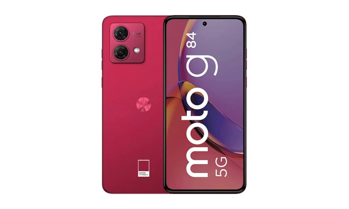 Moto G84 5G Magenta com até 16GB de RAM e tela pOLED 120Hz sai 10% OFF